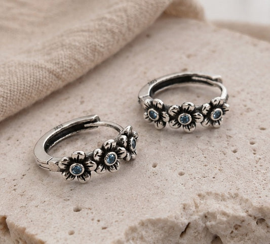Lumina Pietra Retro Flower Huggie Earrings | 925 Sterling Silver, Vintage Style